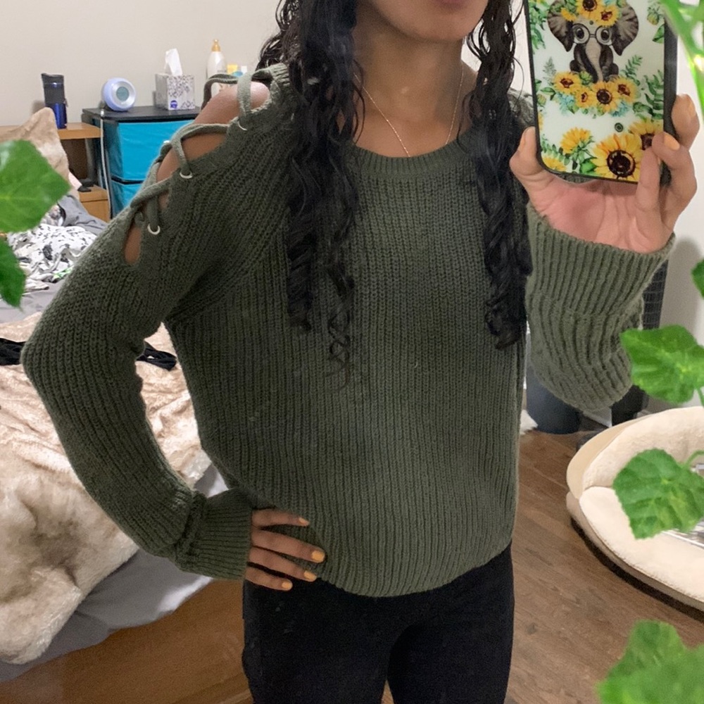 Sleeve Cut Express Long Sleeve